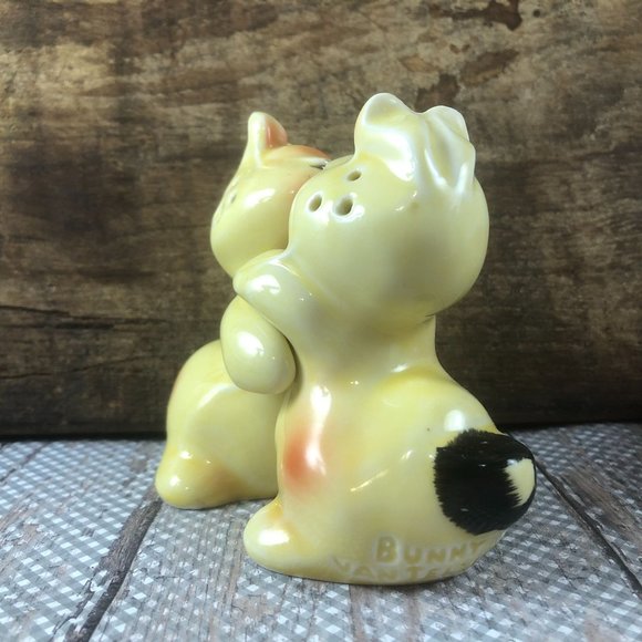 VanTellingen Bunny or Bear Hug Salt and Pepper Shakers Set 1940s - Picture 4 of 6